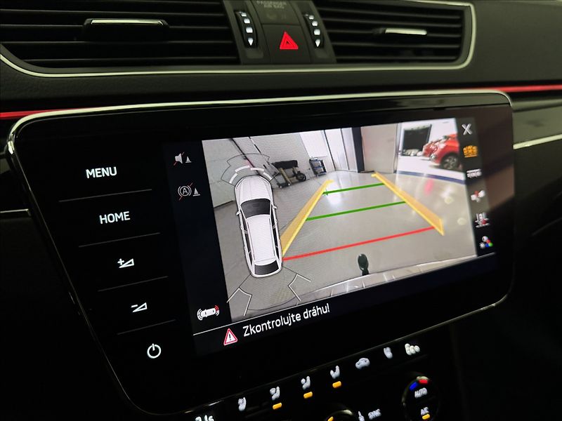 Škoda Superb 1,4 TSi  DSG iV L&K LED Assist - fotka 38 z 50