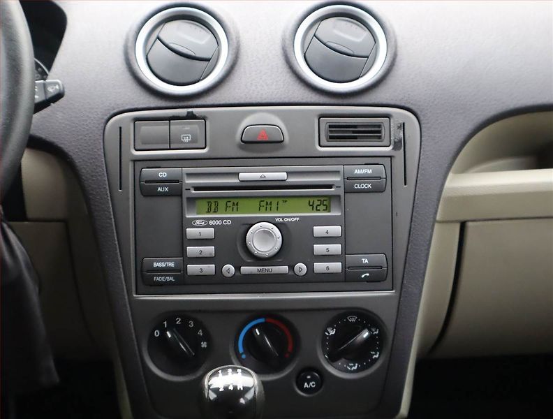 Ford Fusion (2008) 1.4, v provozu - fotka 11 z 14