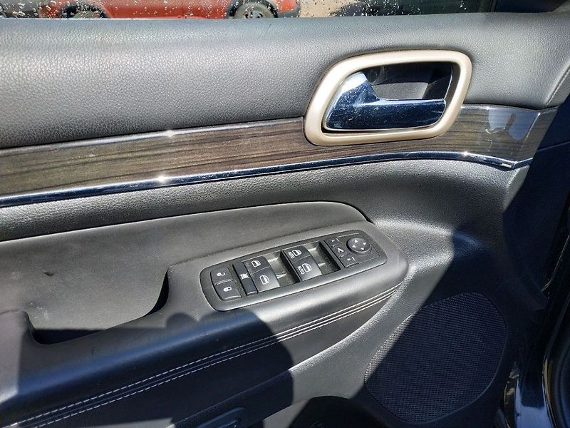 Jeep Grand Cherokee 3.6 V6 Overland, CZ, SERVIS, T - fotka 9 z 32