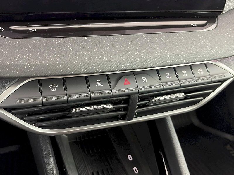 Škoda Octavia (2025) DSG 1.5TSI 110kW Top Selection - fotka 20 z 29