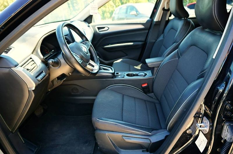 Renault Arkana (2021) INTENSE 1,6 E-TECH 105 kW - fotka 29 z 57