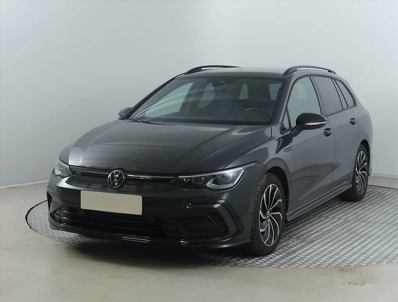 Volkswagen Golf (2023) R-Line 1.5 TSI - fotka 2 z 22