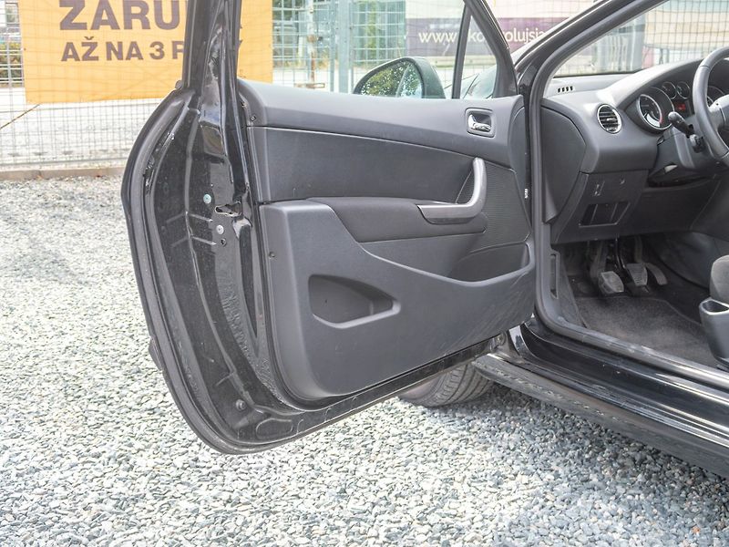 Peugeot 308 (2008) 1.6i 88KW 3DV – 2x KOLA - fotka 10 z 36