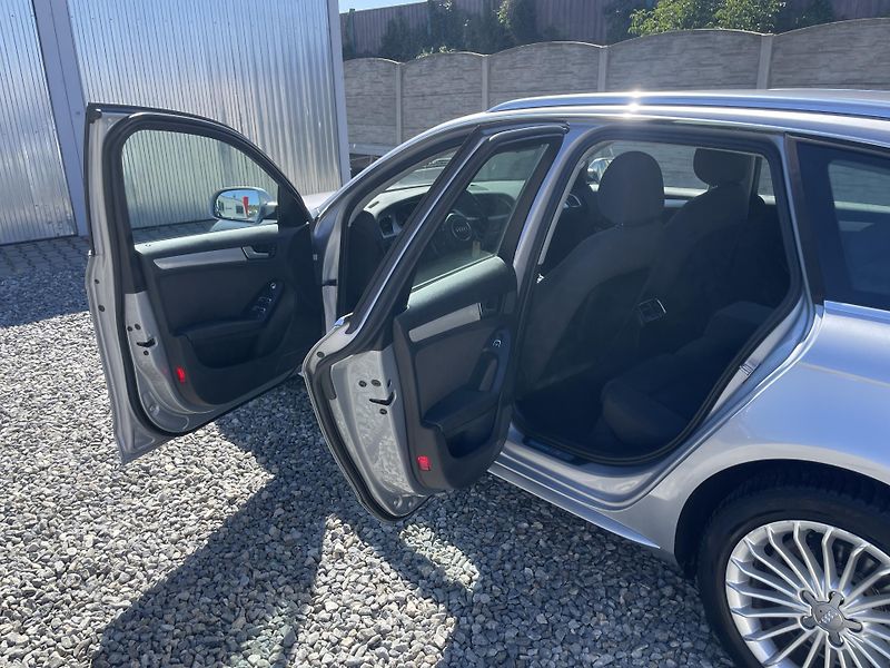 Audi A4 Avant 2.0TDi 120PS S-LINE AVANT TOP! - fotka 98 z 179