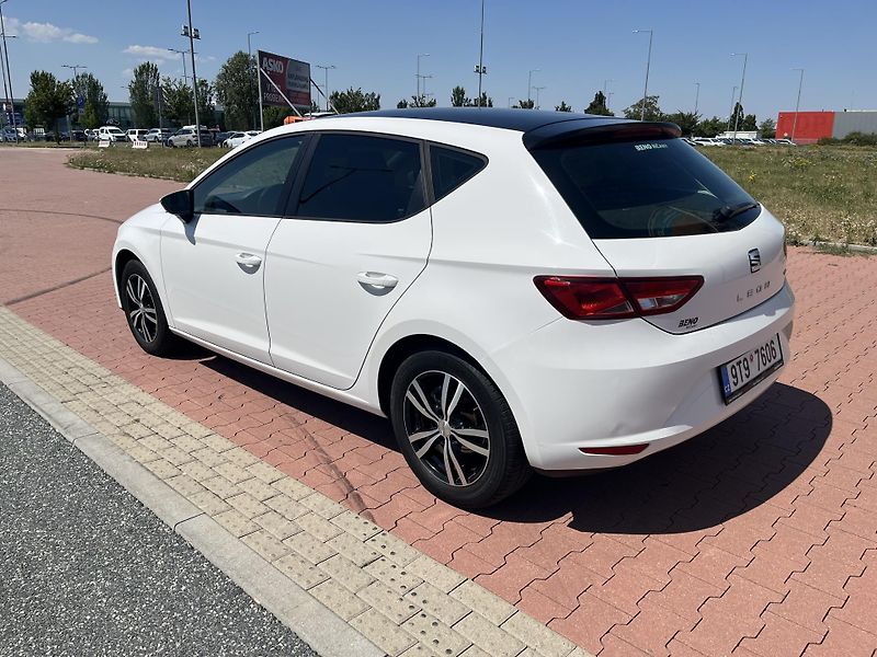 Seat Leon 1.2 TSi  ČR - fotka 7 z 32