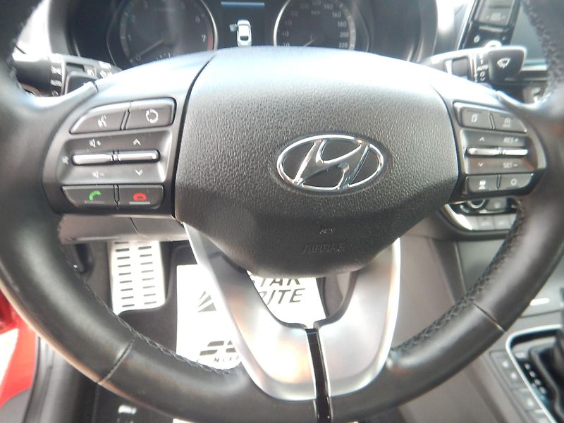 Hyundai i30 FASTBACK, 1.4 GDi TURBO, AUT - fotka 21 z 35