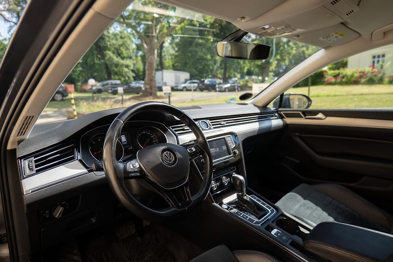 Volkswagen Passat 1.8 TSI 132kW DSG Matrix Kessy - fotka 11 z 35