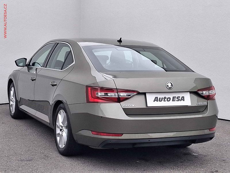 Škoda Superb (2016) 1.4TSI, 1.maj,ČR, Ambition - fotka 6 z 17