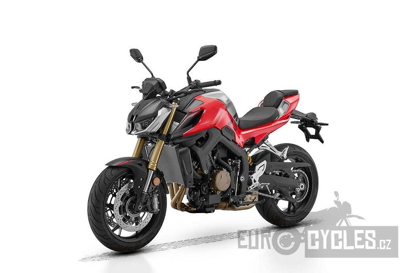 QJ Motor (2026) SRK 800 - fotka 17 z 20