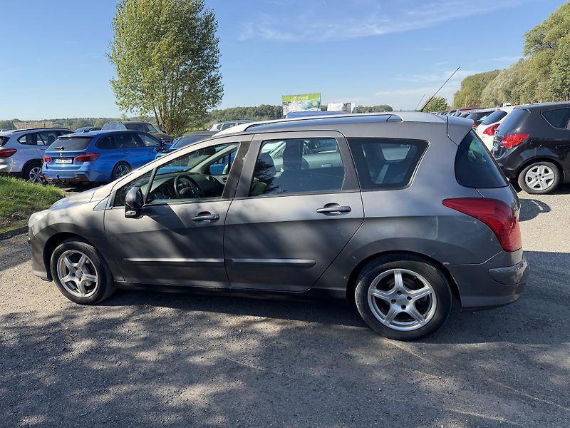 Peugeot 308 1.6 HDI - fotka 7 z 22
