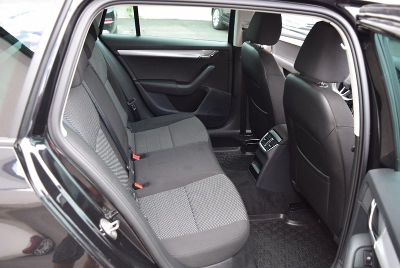 Škoda Octavia (2016) 1.4TSI 110kw AMBITION GREENLIN - fotka 40 z 48