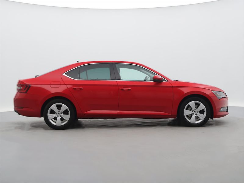 Škoda Superb 2,0 TDI 140kW CZ Style Kůže - fotka 8 z 32