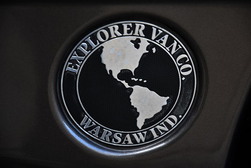 Chevrolet Express EXPLORER LIMITED SE 6.6 V8,DPH - fotka 54 z 55