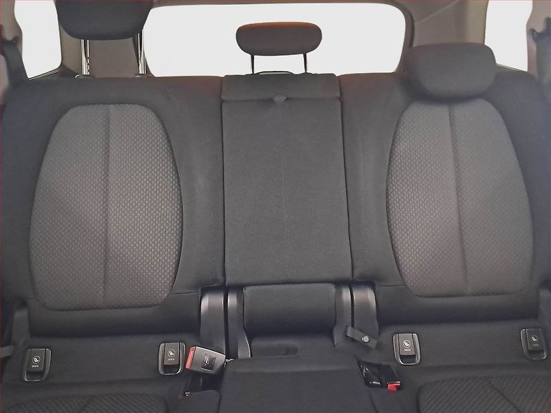 BMW Řada 2 (2015) 218d Gran Tourer, Automat - fotka 10 z 20