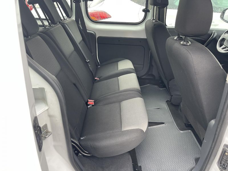 Renault Kangoo 1.2TCe 85kW 5-míst TOP-DPH-ČR! - fotka 13 z 27