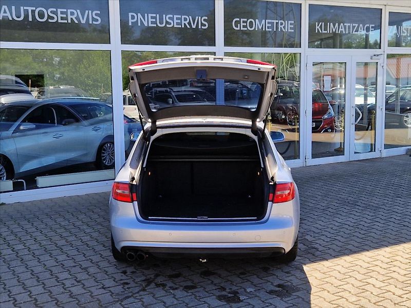 Audi A4 Avant 2,0 d ALUKOLA AUTOKLIMA - fotka 9 z 28