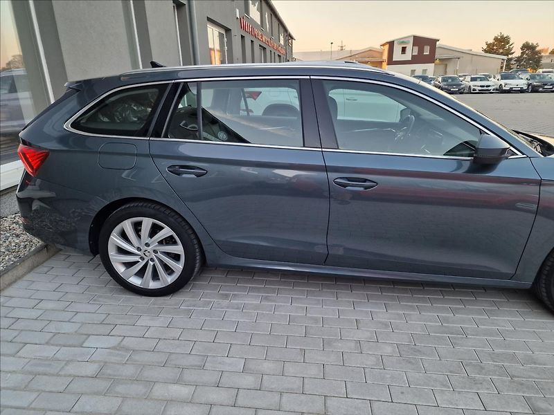 Škoda Octavia 1.4 TSI iV 150kW DSG Style,ČR - fotka 39 z 48