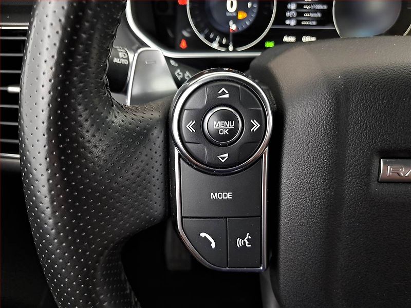Land Rover Range Rover Sport (2017) 3.0 SDV6 - fotka 19 z 23