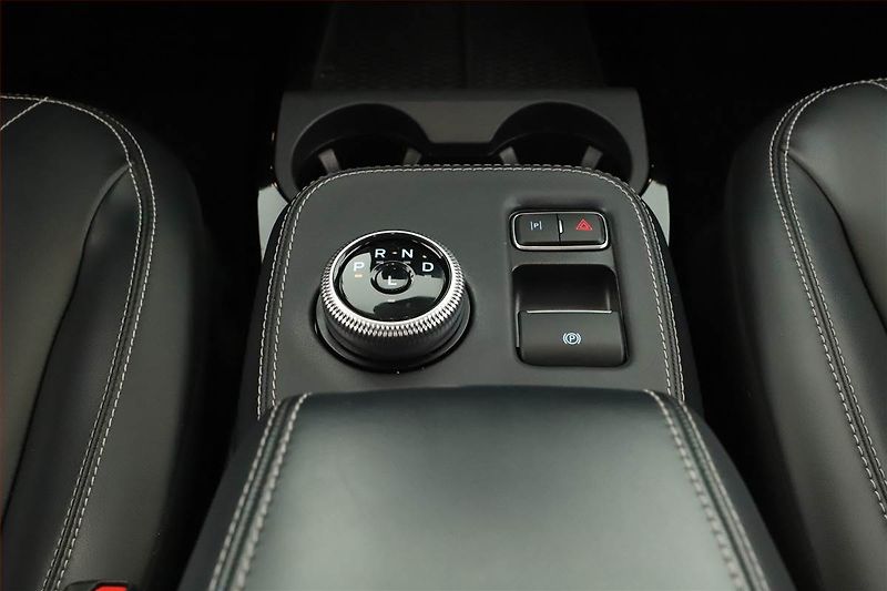 Ford Mustang Mach-E (2021) Standard Range RWD, SoH 94% - fotka 11 z 26