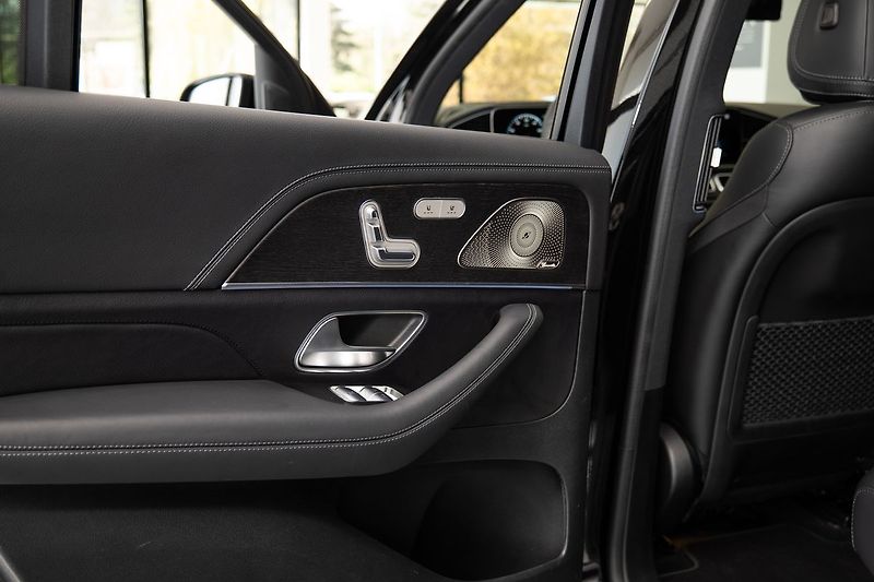 Mercedes-Benz GLS 4Matic AMG Line - fotka 11 z 28