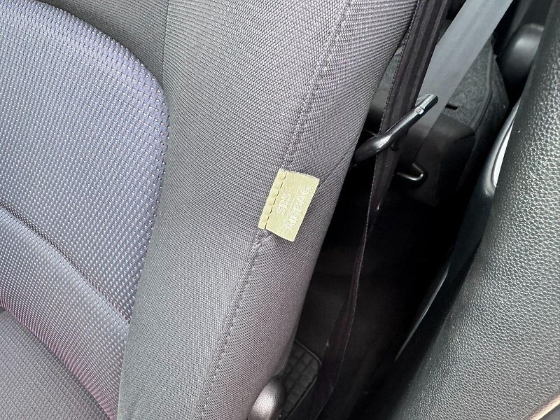 Mazda 3 (2007) AUTOMAT 1,6 77 KW KILOMETRY - fotka 32 z 45