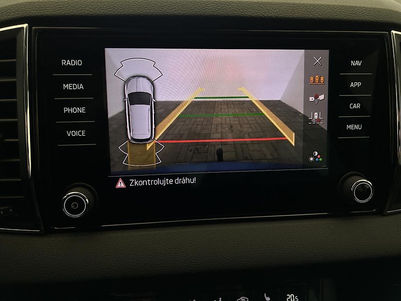 Škoda Karoq 2.0 TDI Top selection - fotka 11 z 21