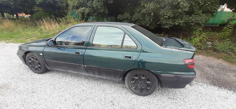 Peugeot 406 (2001) - fotka 9 z 14