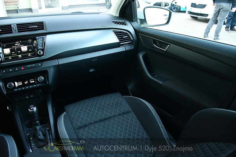Škoda Fabia 1,2TSi DSG 2xALU 61tKM STYLE  - fotka 23 z 48