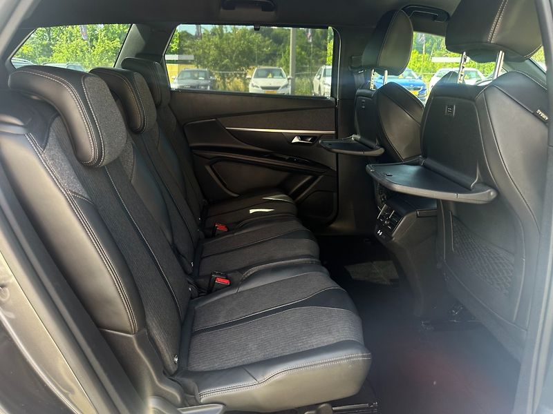 Peugeot 5008 (2018) 1.5HDi 96KW/GTLINE/7MÍST/1MAJ - fotka 20 z 46