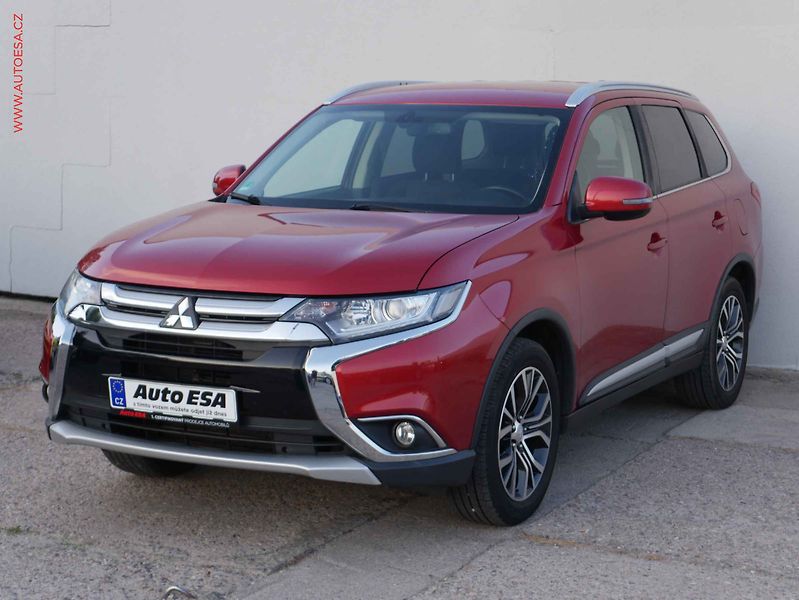 Mitsubishi Outlander (2017) 2.0MiVEC 4WD, AT, +kola - fotka 3 z 16