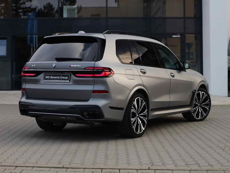 BMW X7 - fotka 6 z 10
