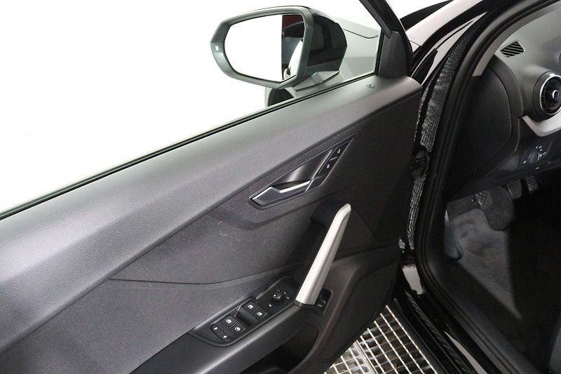 Audi Q2 30 TFSI 81 kW - fotka 16 z 26