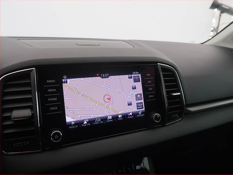 Škoda Karoq (2019) 1.0 TSI - fotka 11 z 16