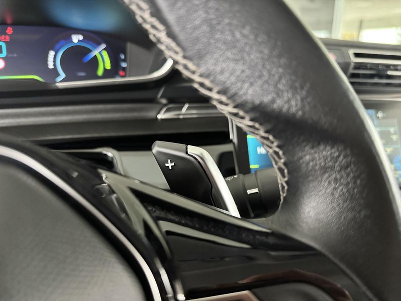 Peugeot 508 Hybrid 225*AT8*REZERVACE! - fotka 26 z 38