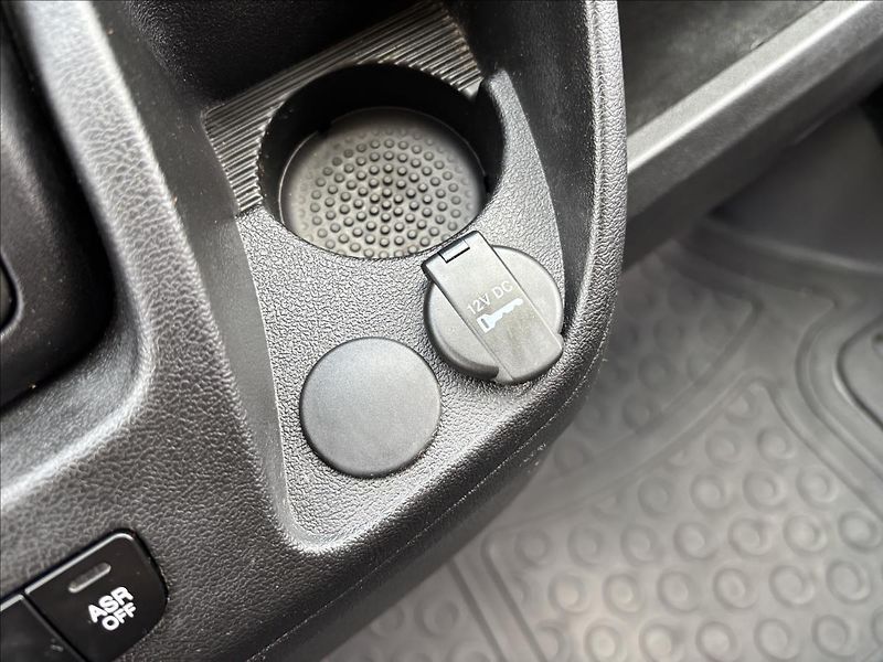 Peugeot Boxer 2,2 BHDI 103kW L2 Kombi Van - fotka 32 z 34