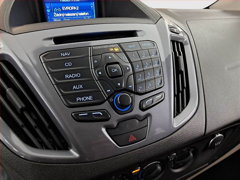 Ford Tourneo Custom (2018) Titanium 2.0 EcoBlue, ČR, 1Maj - fotka 16 z 20