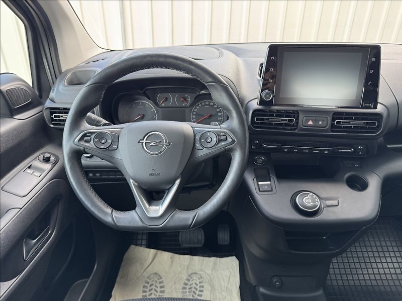 Opel Combo 1,2 T LIFE DPH tažné 1.maj ČR - fotka 28 z 50