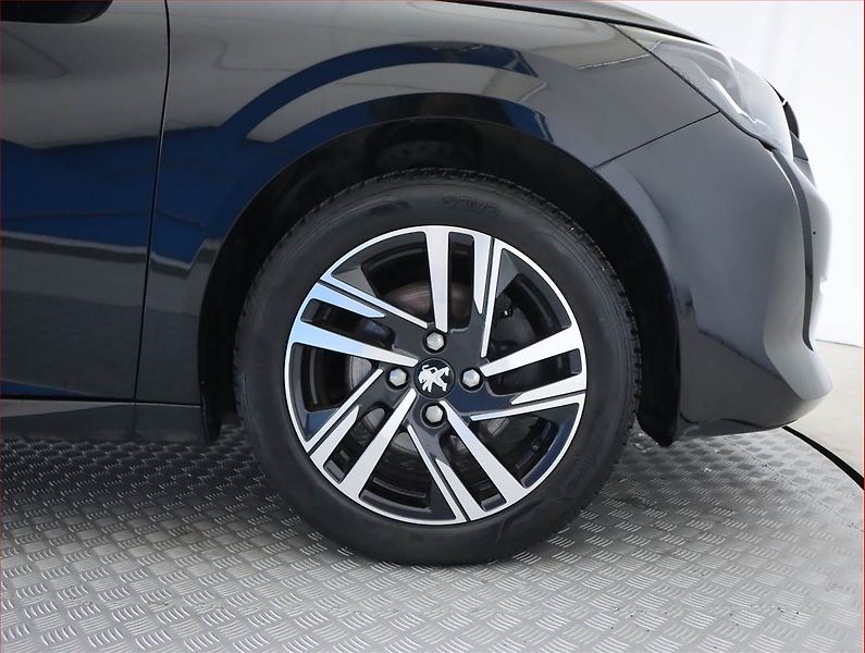 Peugeot 208 (2022) Allure 1.2 PureTech - fotka 15 z 20
