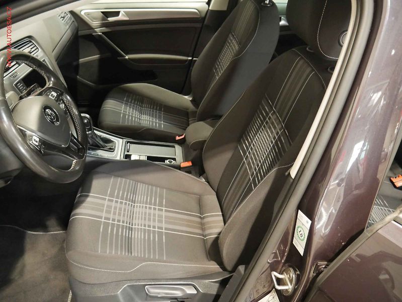 Volkswagen Golf (2016) 1.6 TDi, Lounge, DSG - fotka 9 z 19