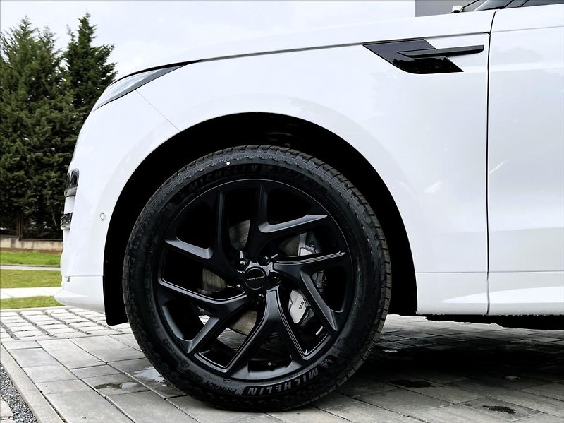 Land Rover Range Rover Sport (2026) 3,0 D300 DYNAMIC SE - fotka 3 z 38