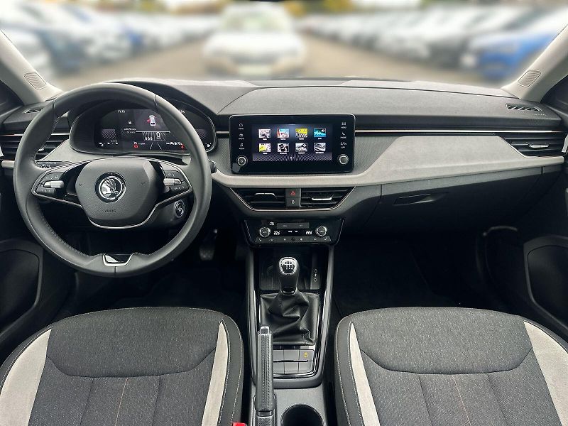 Škoda Scala (2024) 1.0 TSI Top Selection - fotka 5 z 26