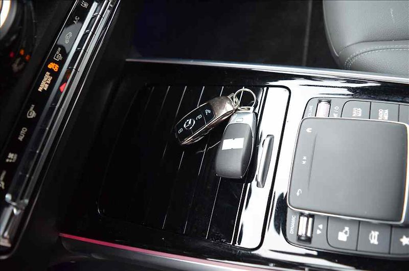 Mercedes-Benz Ostatní (2022) EQB 250 - fotka 12 z 17