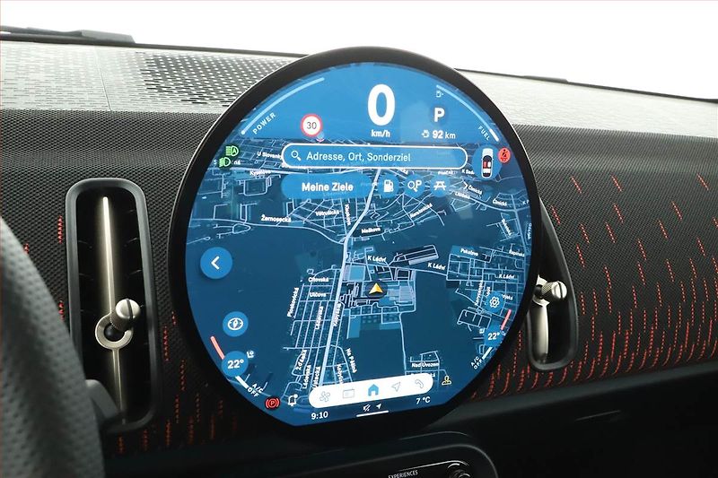 Mini Countryman (2025) S All4, JCW, HUD, Kamera - fotka 10 z 20