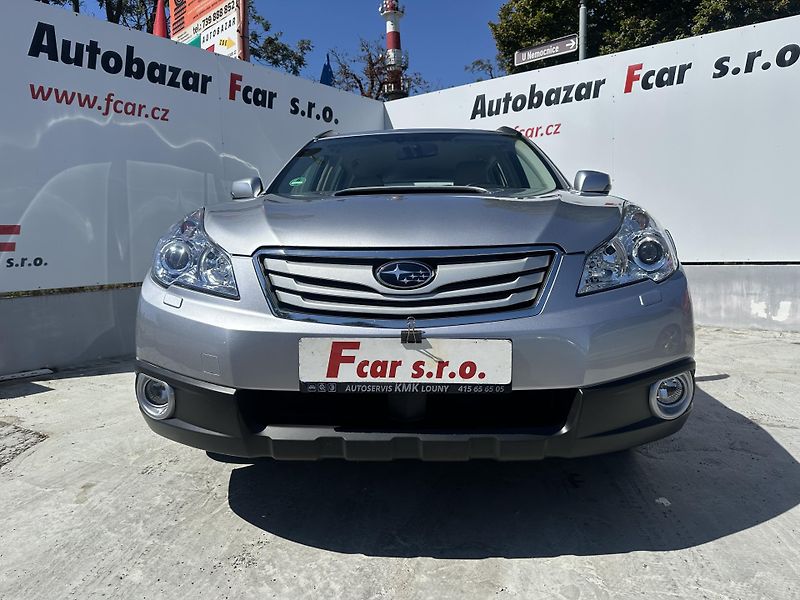 Subaru Outback (2012) 2.0 D 4x4 manual  - fotka 2 z 30