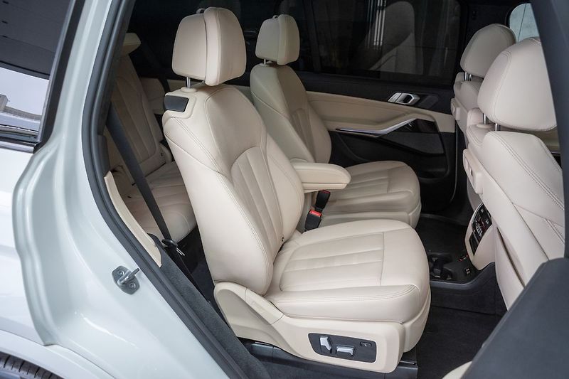 BMW X7 xD40d ///M*LASER*VZDUCH*HK*DPH - fotka 10 z 74