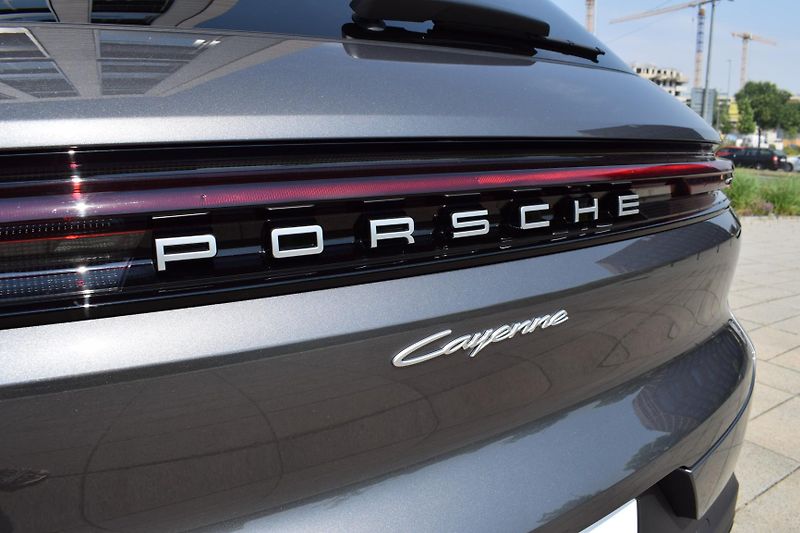 Porsche Cayenne (2026) KeyLess/SoftClose/Pano - fotka 41 z 52