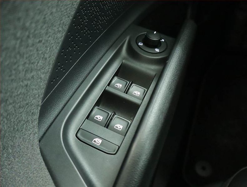Škoda Enyaq (2022) iV 60 (62 kWh), SoH 92% - fotka 16 z 18