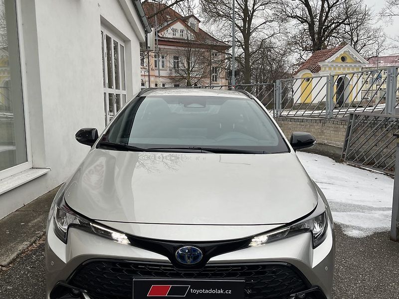 Toyota Corolla 1,8 HEV, Comfort Tech - fotka 2 z 23