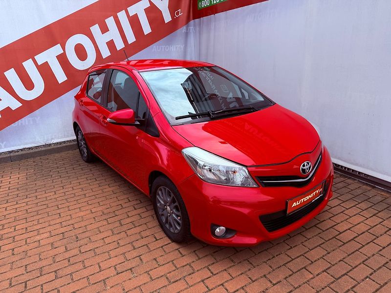 Toyota Yaris 1.33 Dual VVT-i Active, ČR - fotka 3 z 21