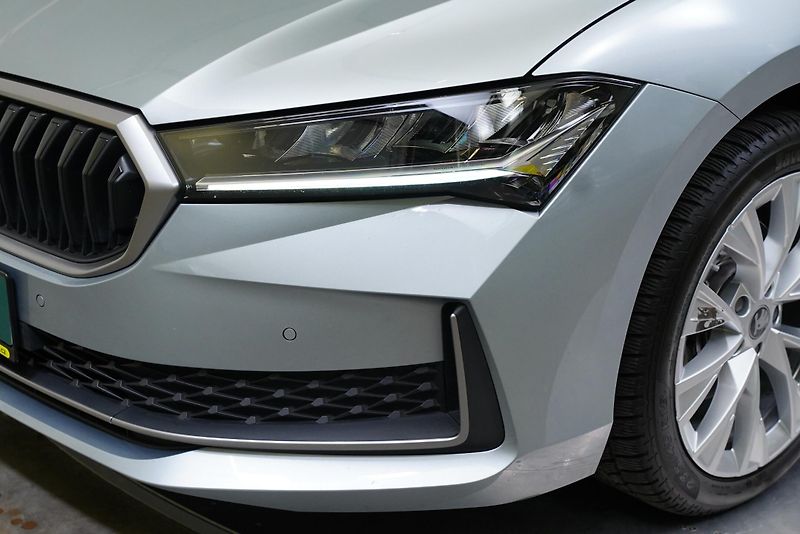 Škoda Superb - fotka 9 z 26